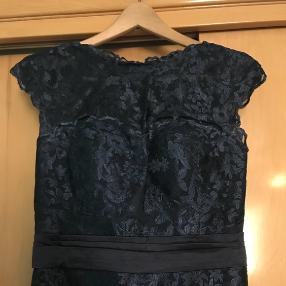 New Without Tags navy blue cap sleeve gown size 10 - Picture 4 of 4